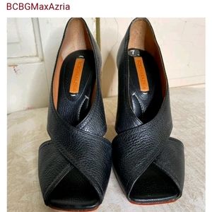 BCBG 💋 Maxazria Raisa Sandals